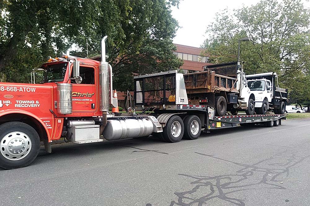 Towing Trailer Truck